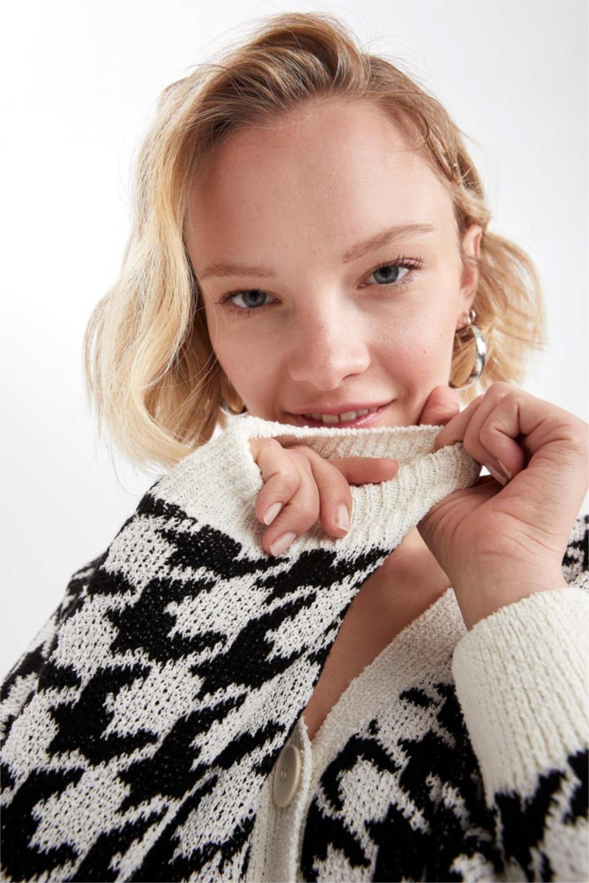 نساء أسود سويتر أوفر سايز بياقة V بجيب بأزرار