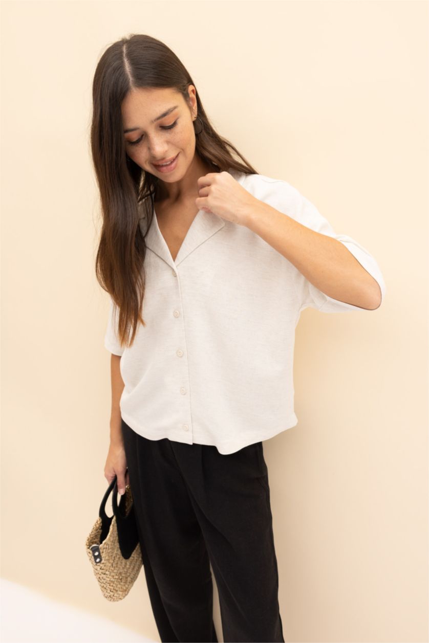 FEMME Écru Chemise en lin à manches courtes et col de veste