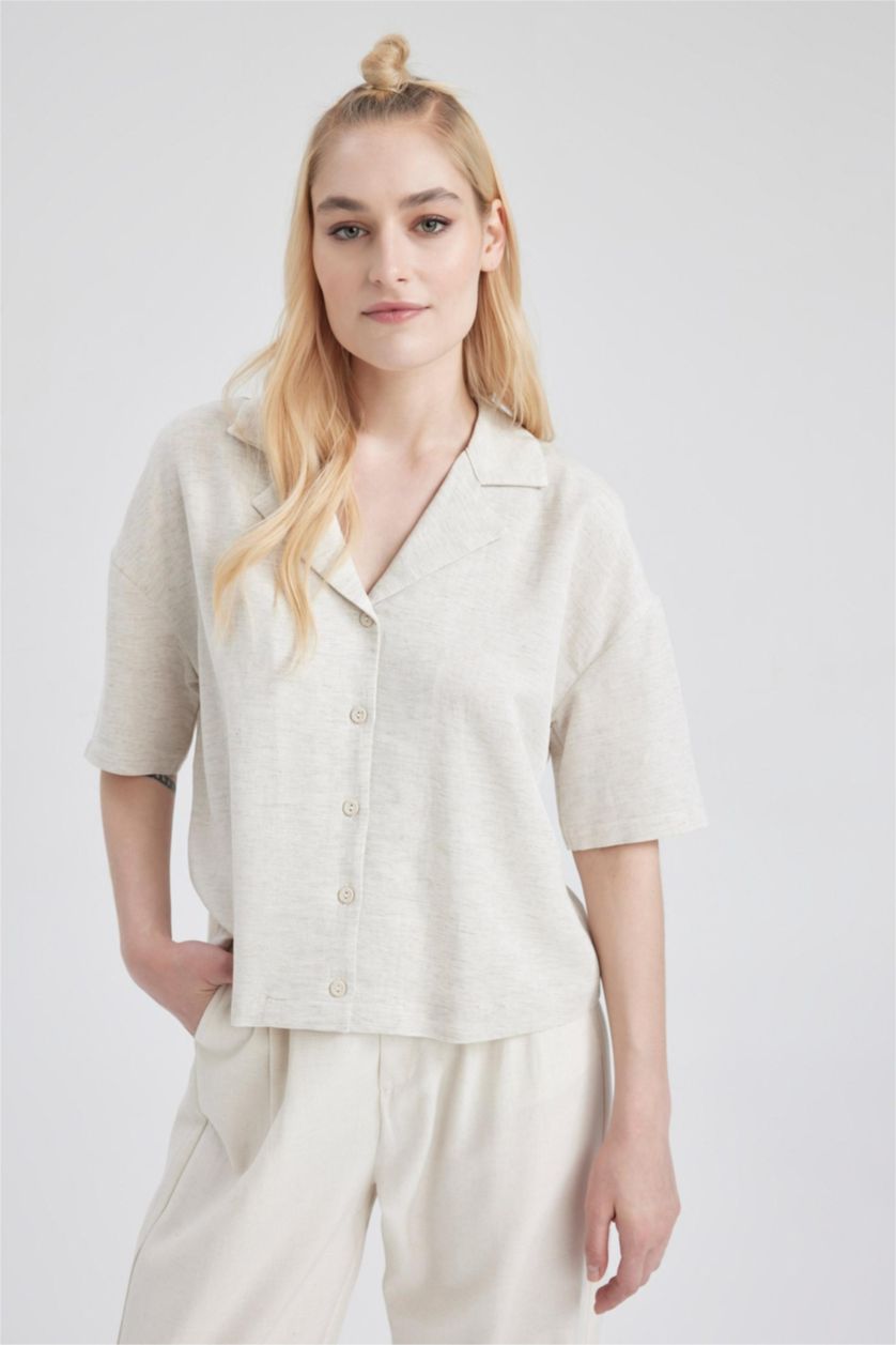 FEMME Écru Chemise en lin à manches courtes et col de veste