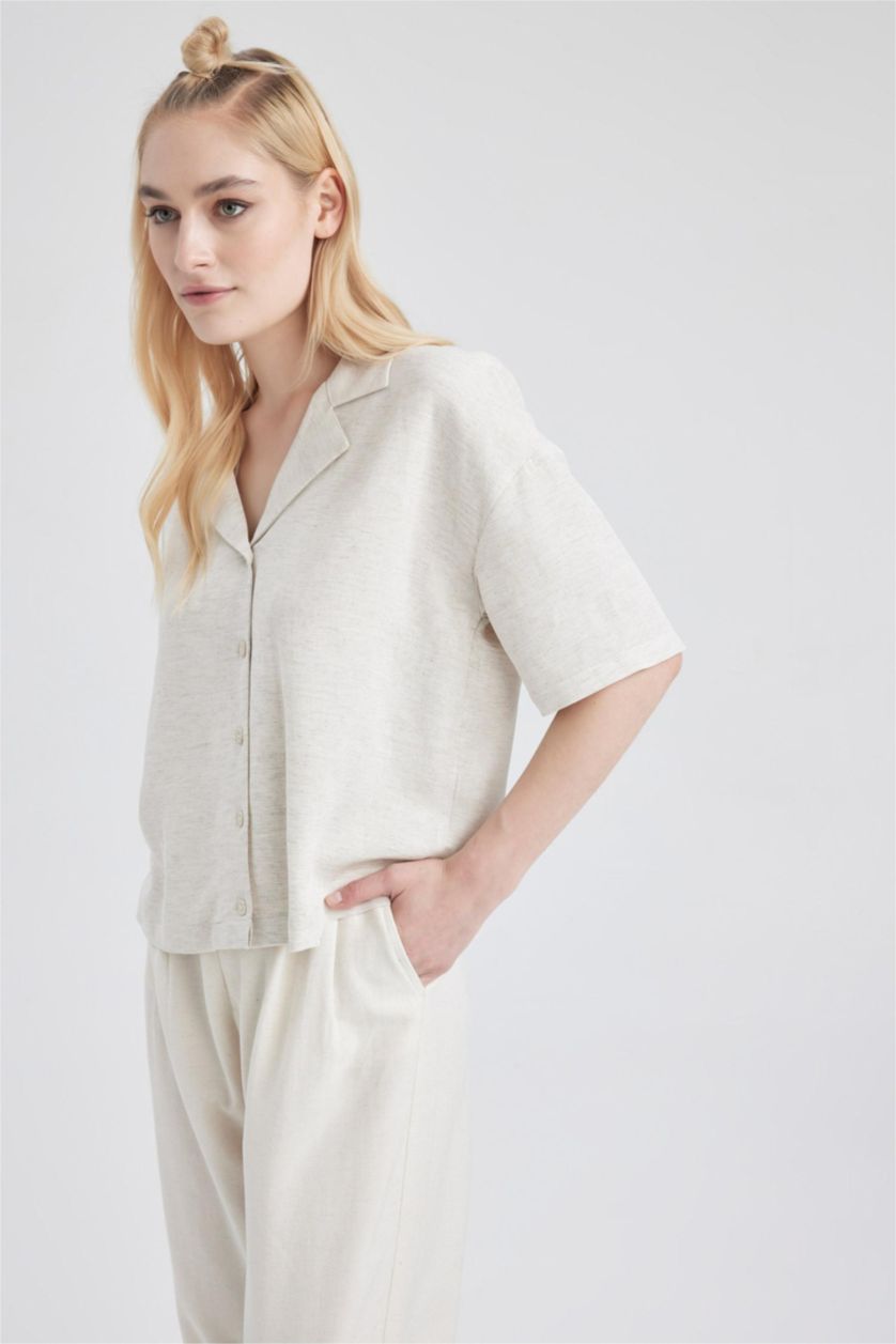 FEMME Écru Chemise en lin à manches courtes et col de veste