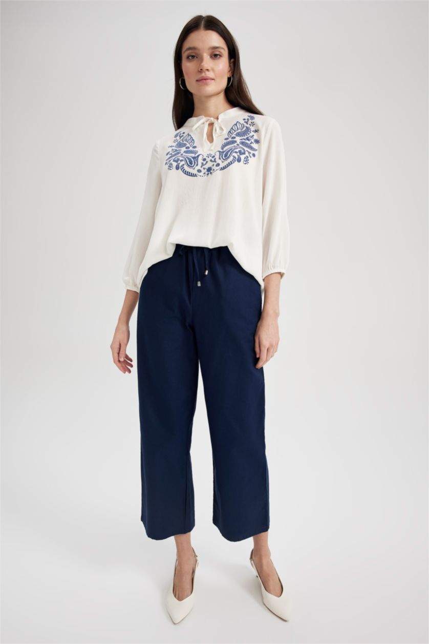 FEMME Blanc Chemisier traditionnel à manches longues en tissu froissé coupe classique