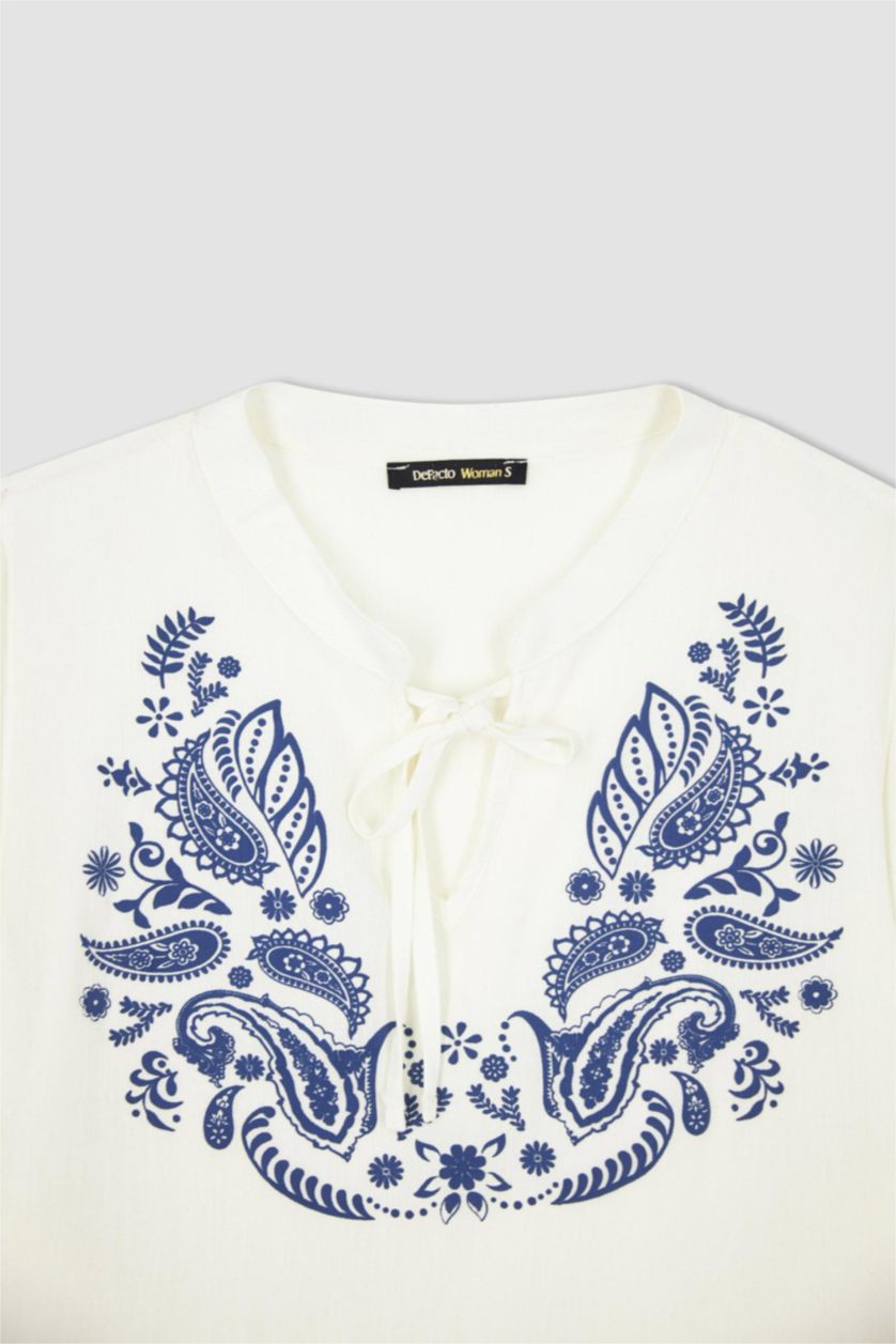 FEMME Blanc Chemisier traditionnel à manches longues en tissu froissé coupe classique