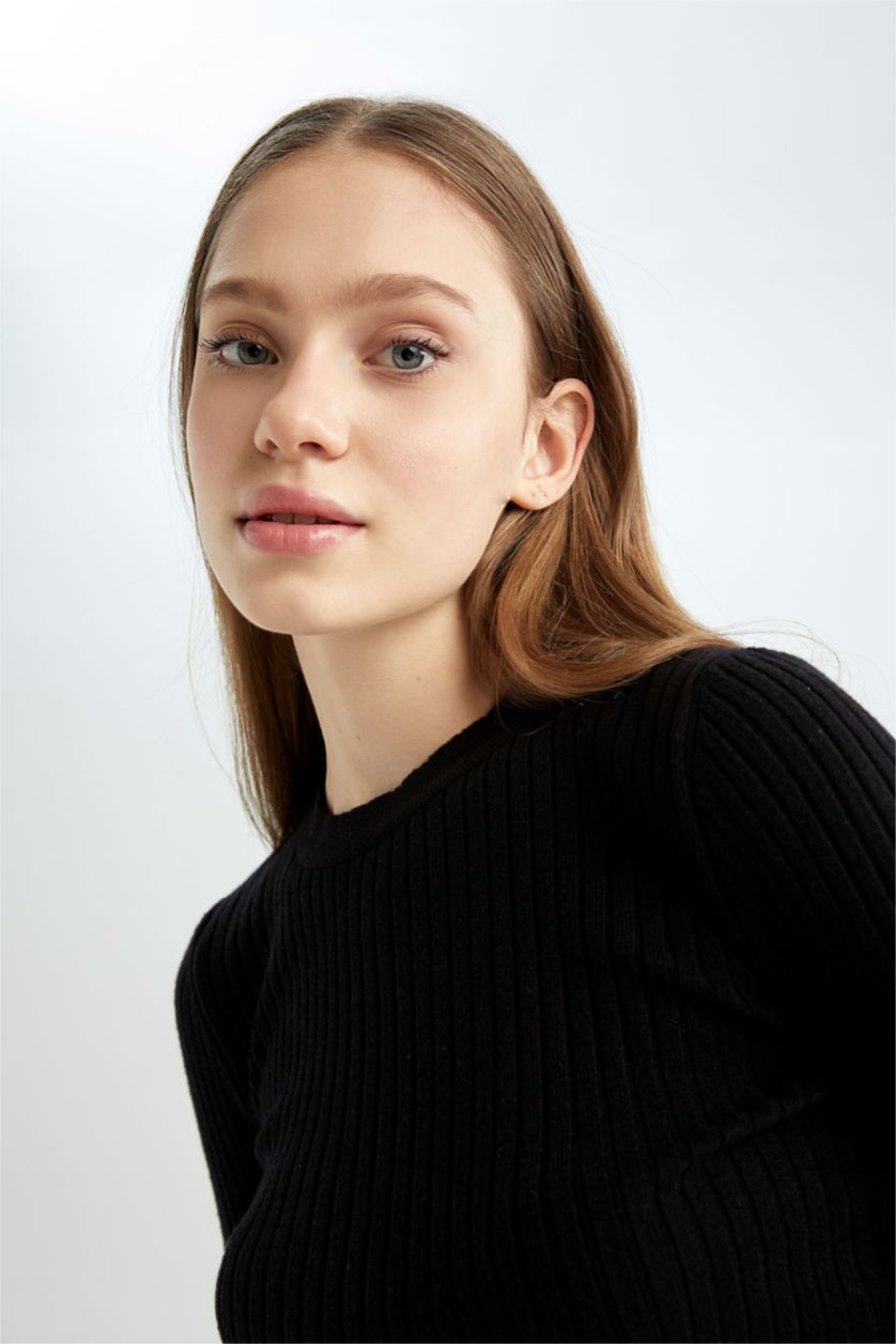 Kadın Siyah Slım Fıt Triko Kazak