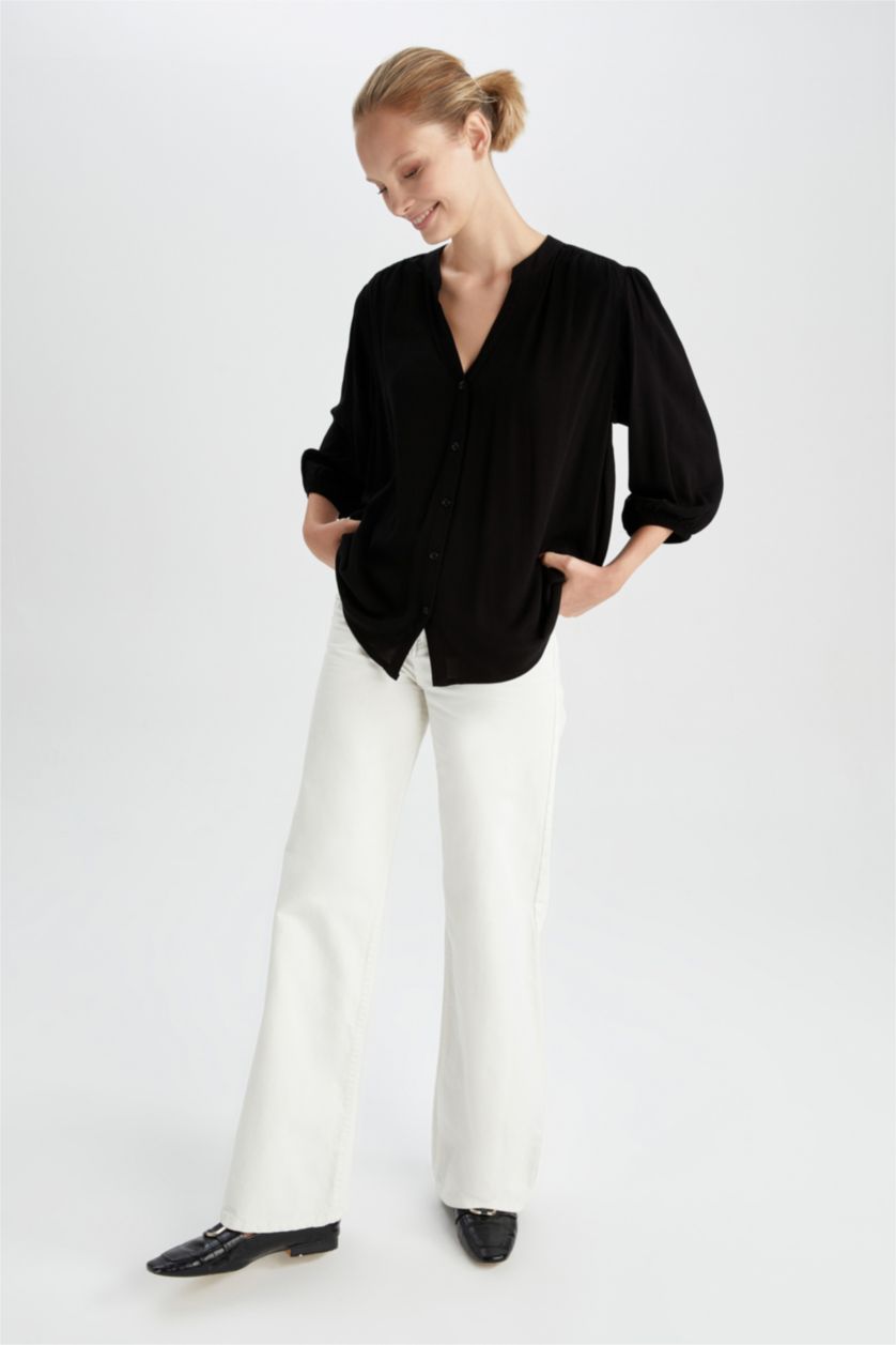 Kadın Siyah V Yaka Pile Detaylı Yarım Kollu Bluz