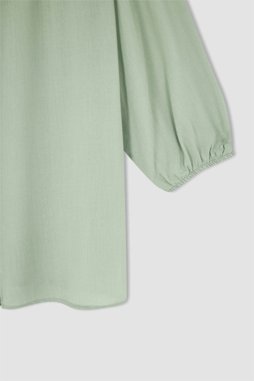 Kadın Açık Yeşil V Yaka Pile Detaylı Yarım Kollu Bluz