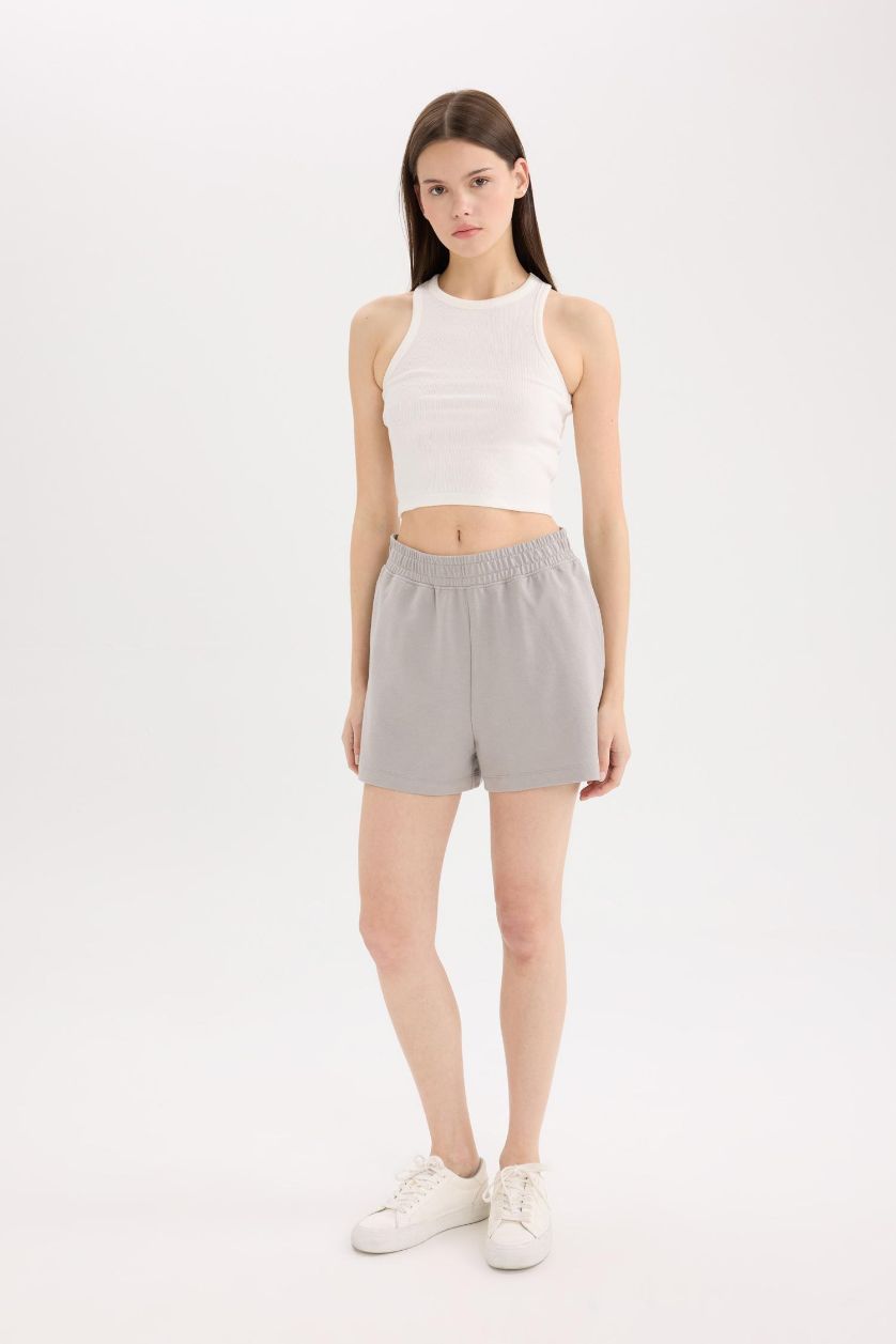 Woman Grey Straight Leg Flexible Waist Shorts