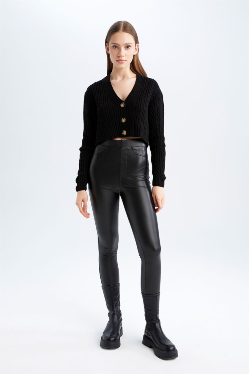 FEMME Noir Regular Fit Cardigan