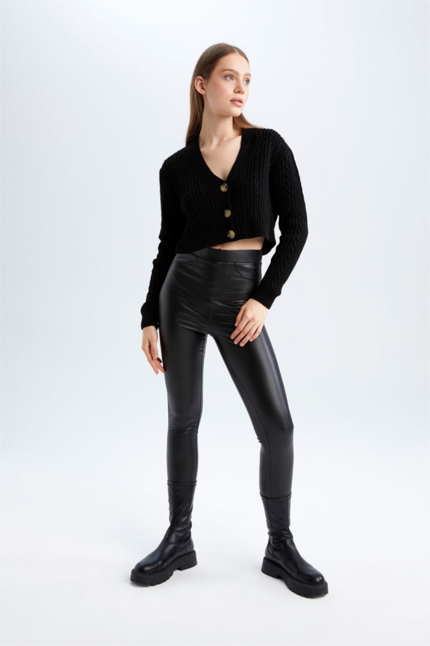 FEMME Noir Regular Fit Cardigan
