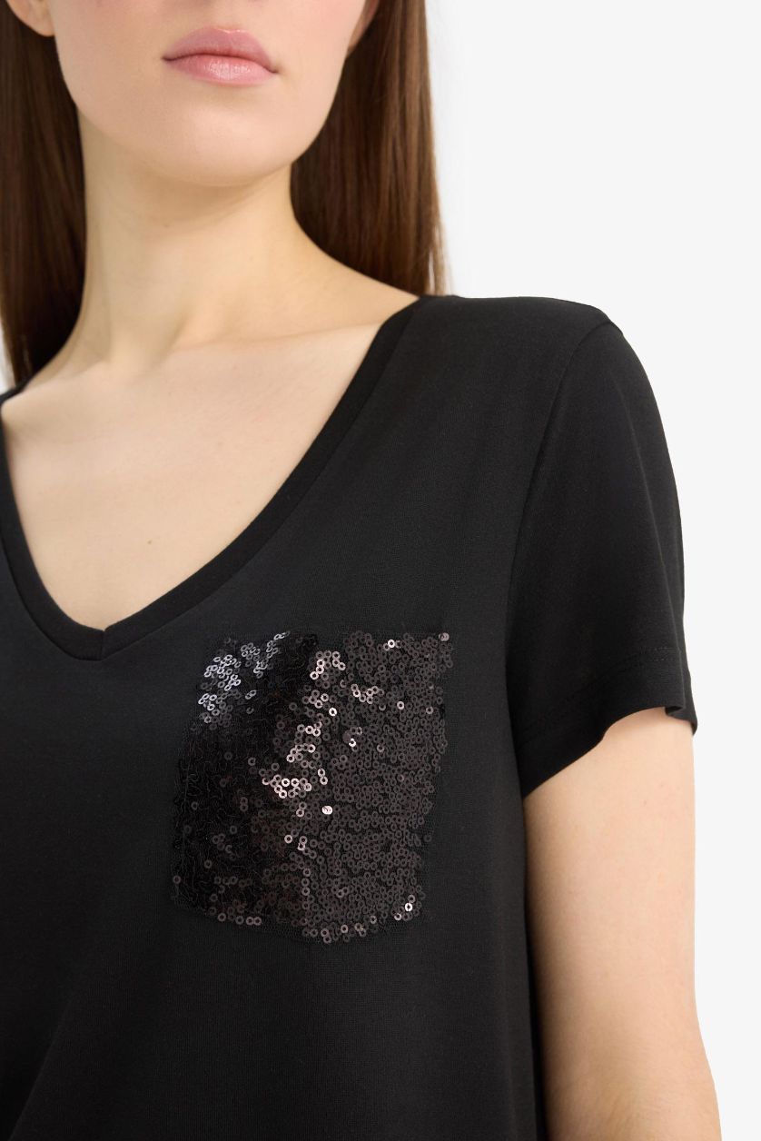 نساء أسود تيشيرت نص كم قصة عادية برقبة V و جيب