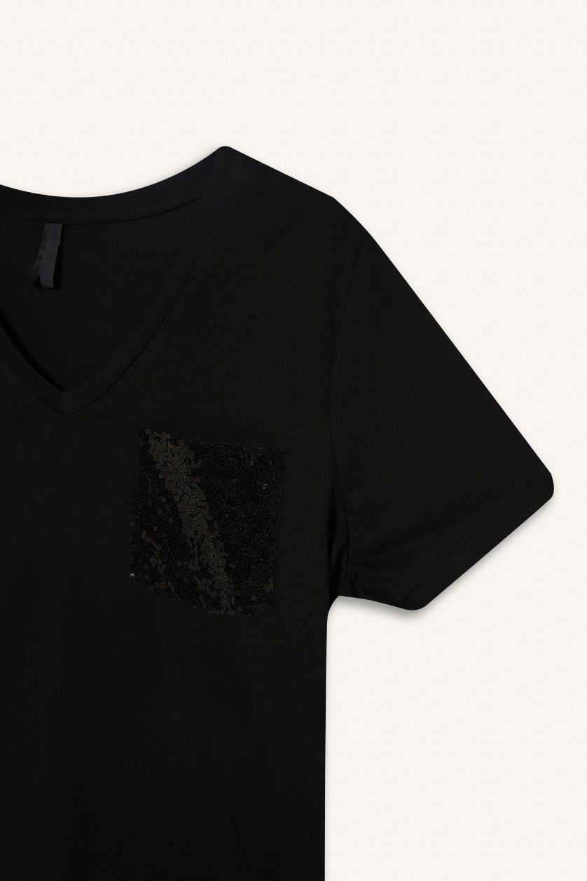 نساء أسود تيشيرت نص كم قصة عادية برقبة V و جيب