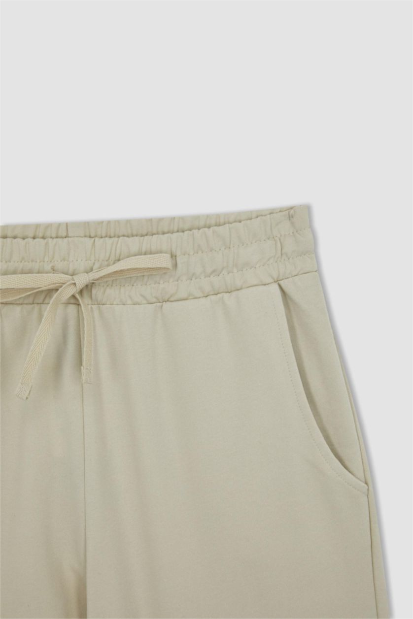 نساء اللون الحجري برمودا قصة عادية