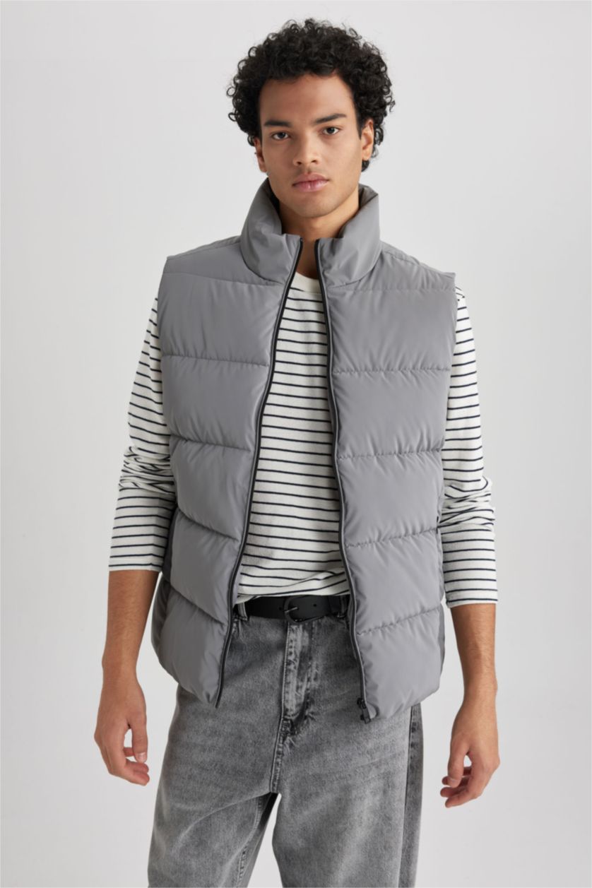 MAN Light Grey Vest