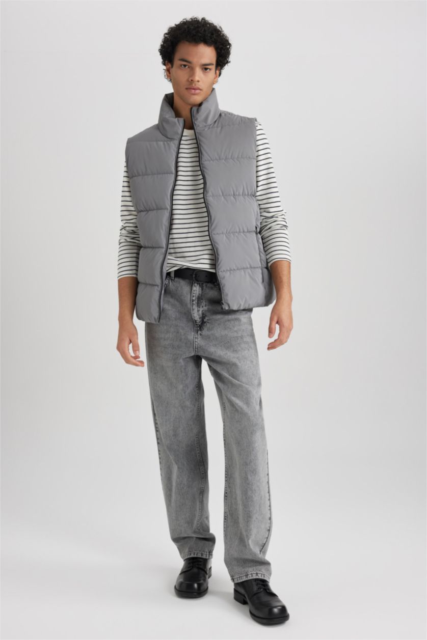 MAN Light Grey Vest
