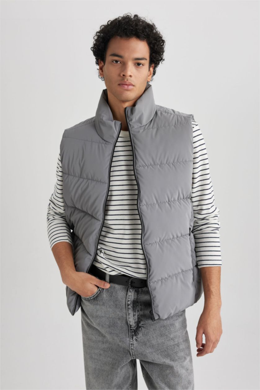 MAN Light Grey Vest
