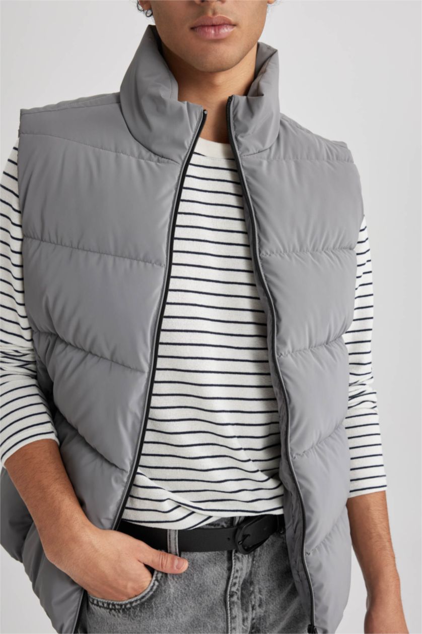 MAN Light Grey Vest