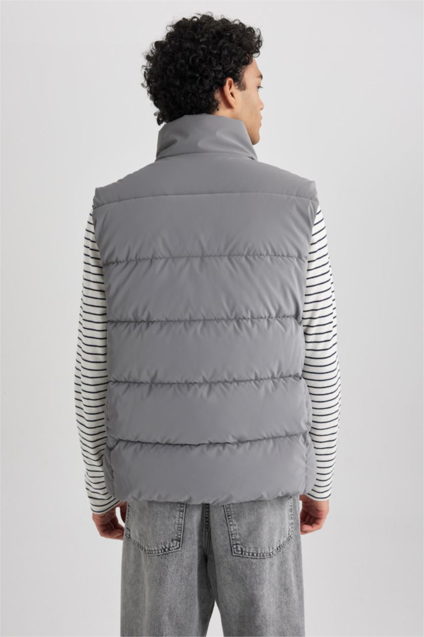 MAN Light Grey Vest