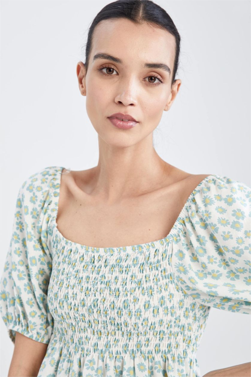 Kadın Açık Turkuaz Fıtted Kısa Kollu Bluz