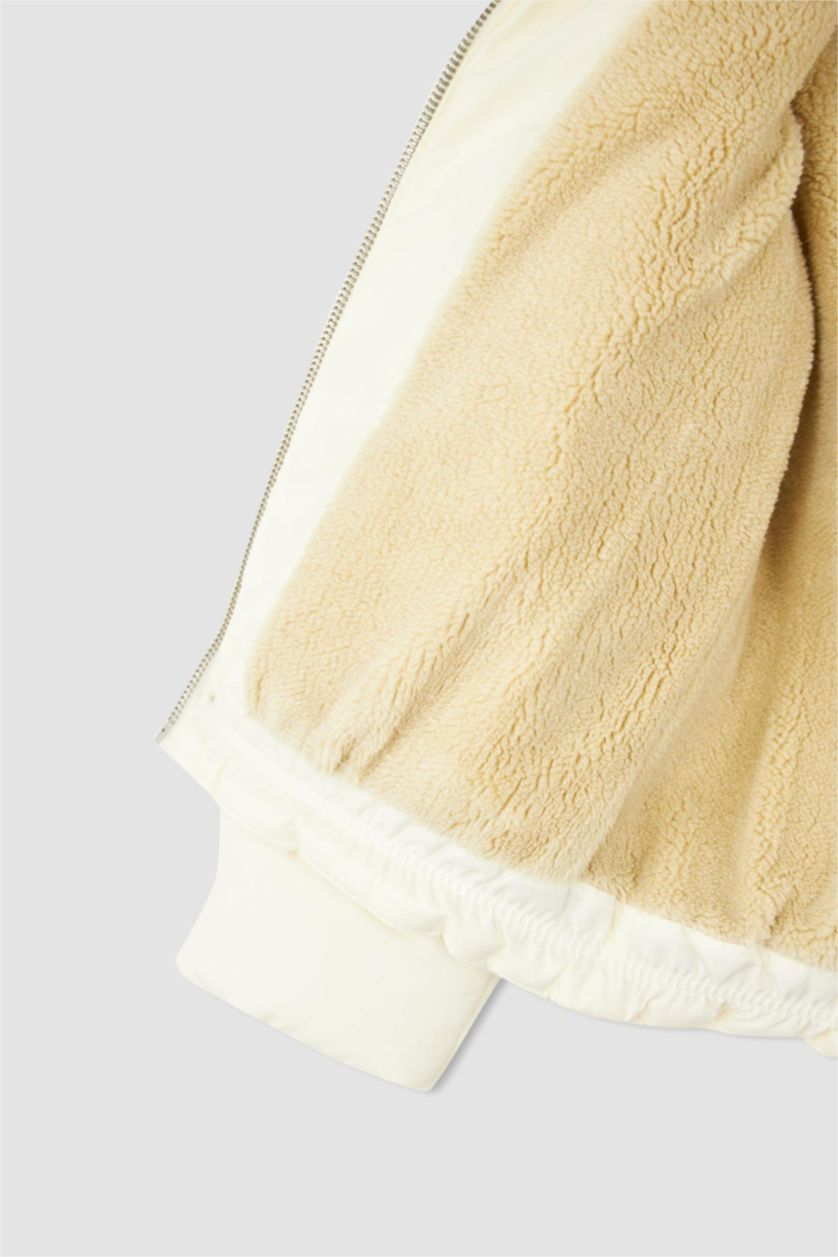 Kız Çocuk - Genç Kız Bej Kız Çocuk Dik Yaka Pelüş Astarlı Puffer Mont