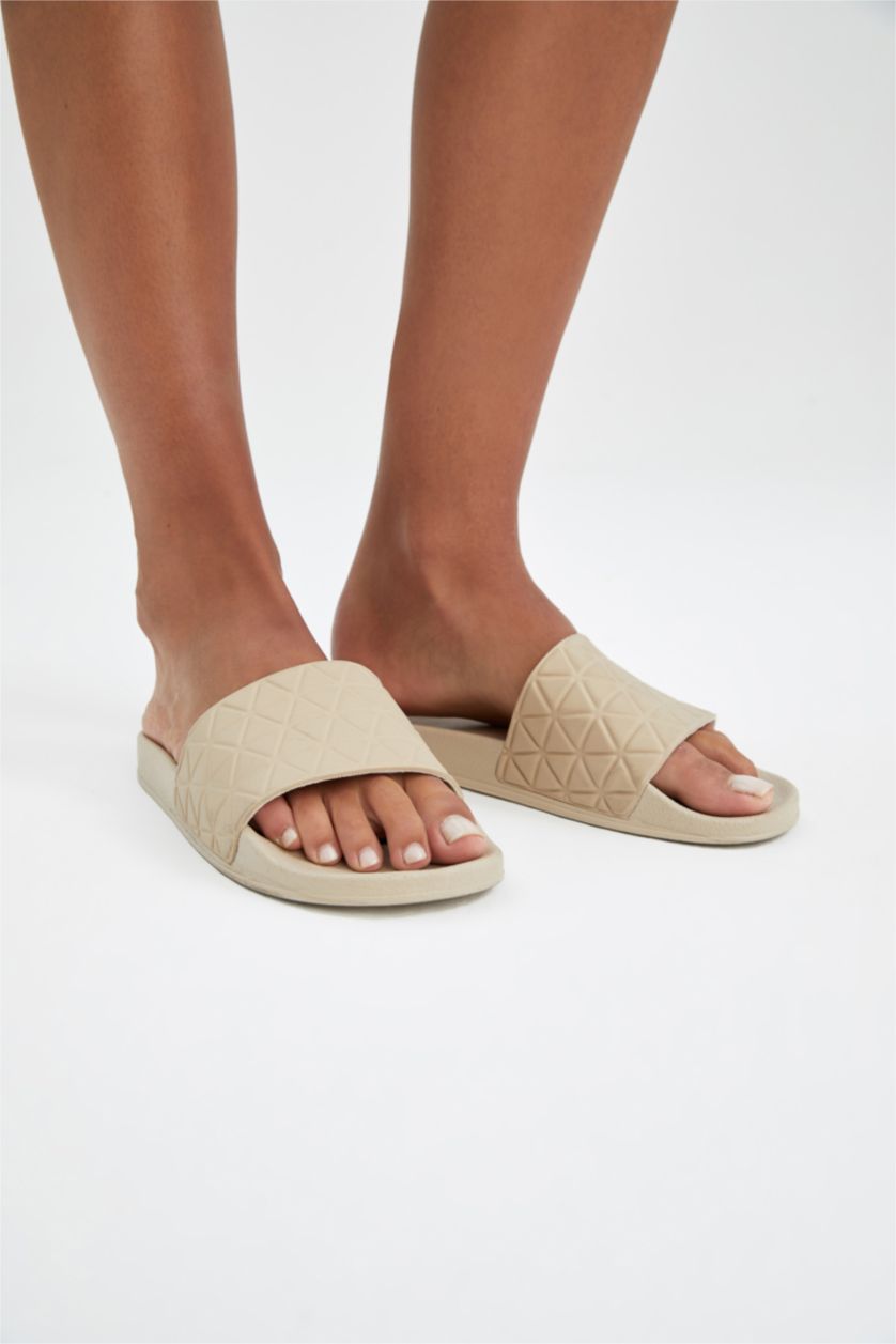 نساء بيج شبشب نسائي منقوش