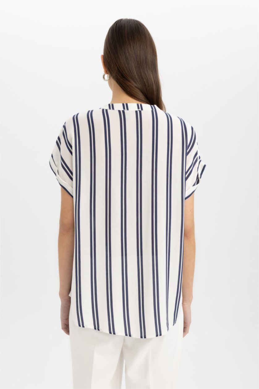 Woman NAVY Regular Fit Crew Neck Short Sleeve Blouse