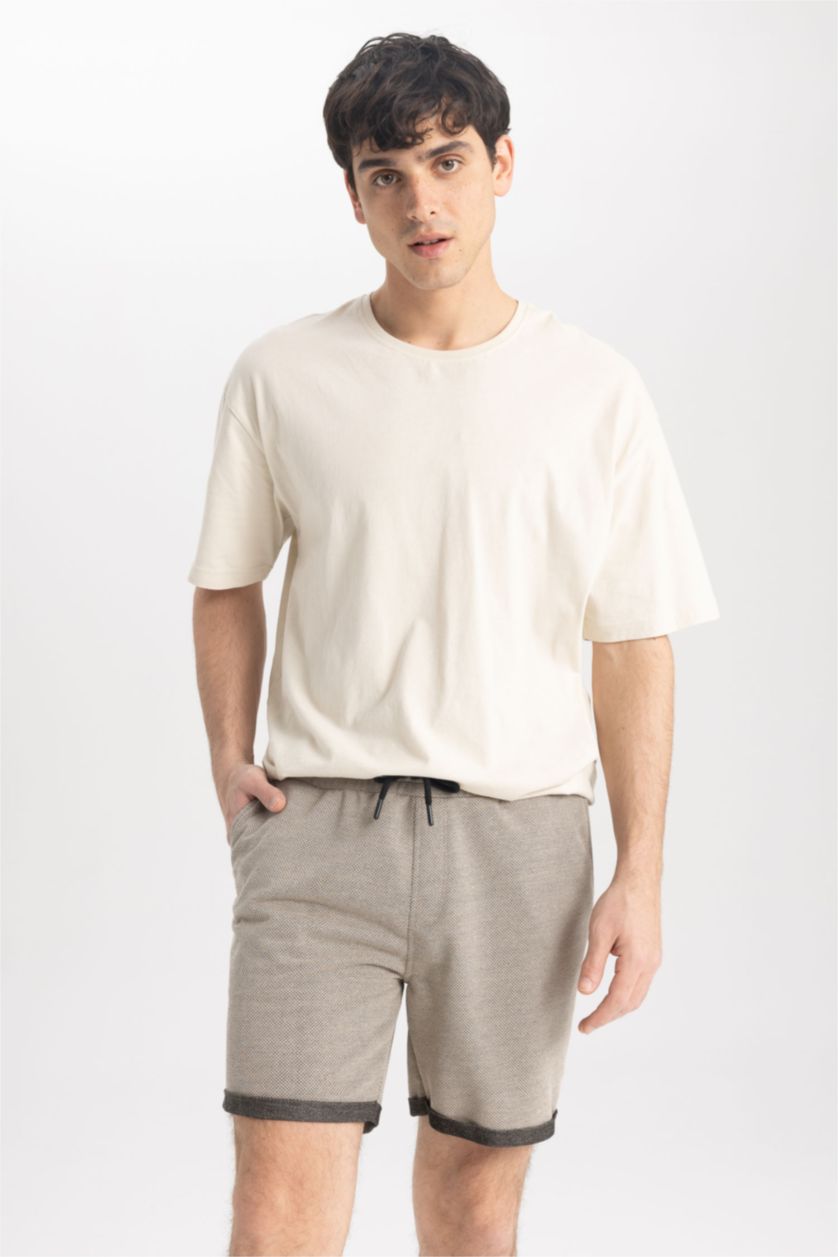 HOMME Beige Short Coupe slim raccourcie