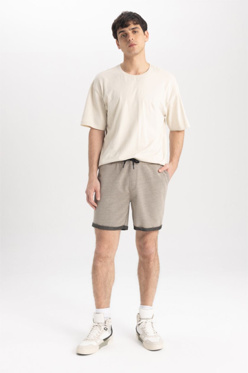 HOMME Beige Short Coupe slim raccourcie