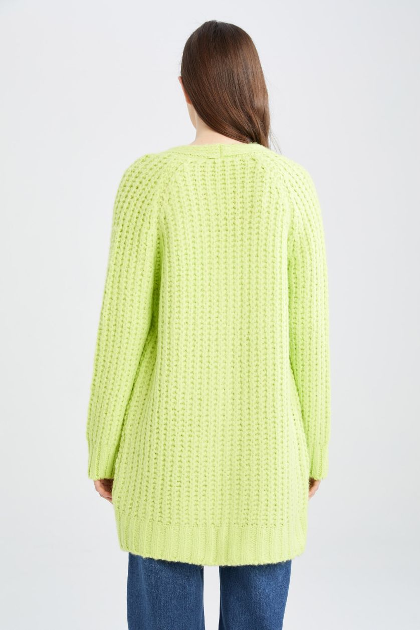 نساء أخضر فاتح سويترتريكو بقصة طويلة بياقة على شكل V بملمس ناعم