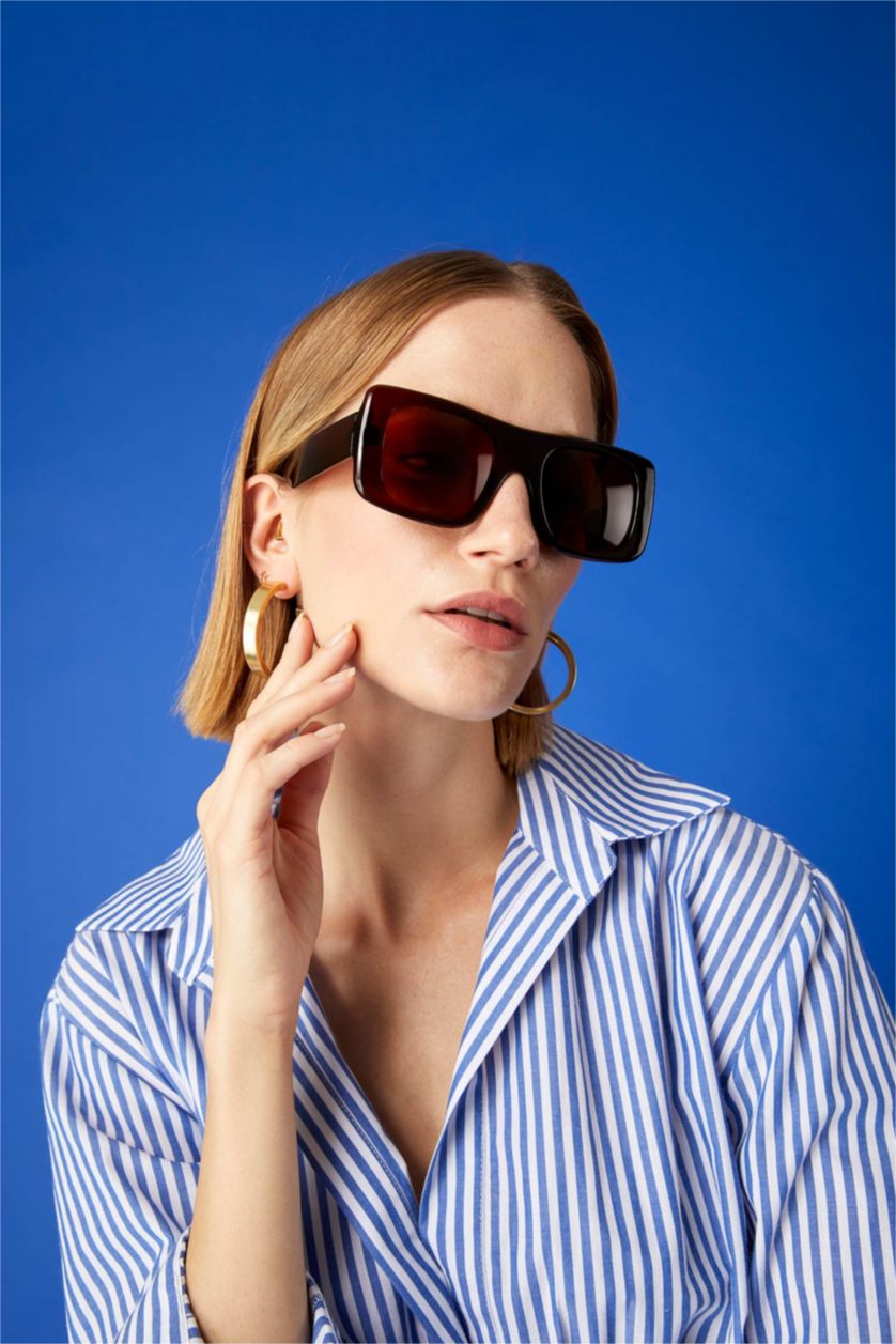 WOMAN Dark Brown Unisex Sunglasses