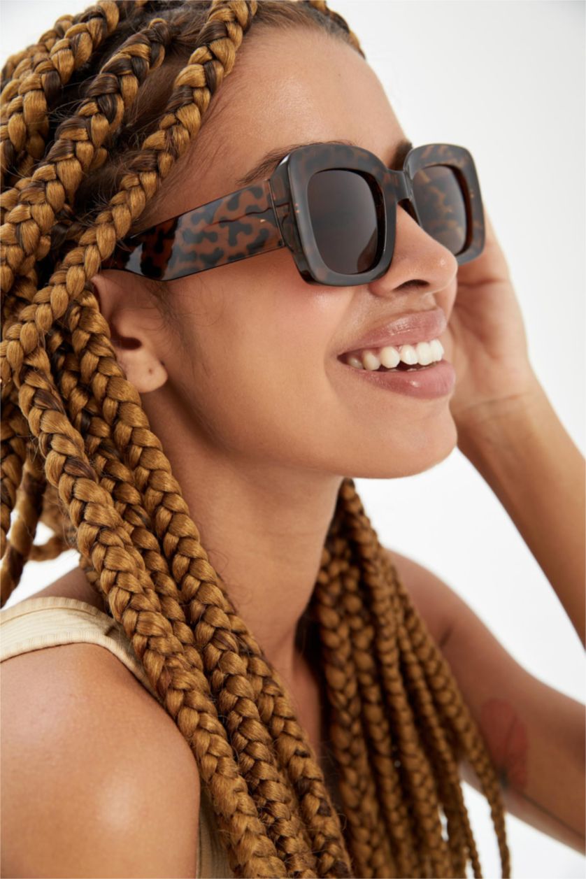 FEMME Beige Lunettes de soleil à motifs léopard