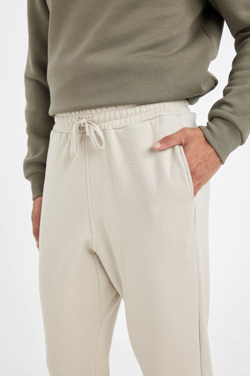 Erkek Bej Regular Fit Basic Jogger Eşofman Altı