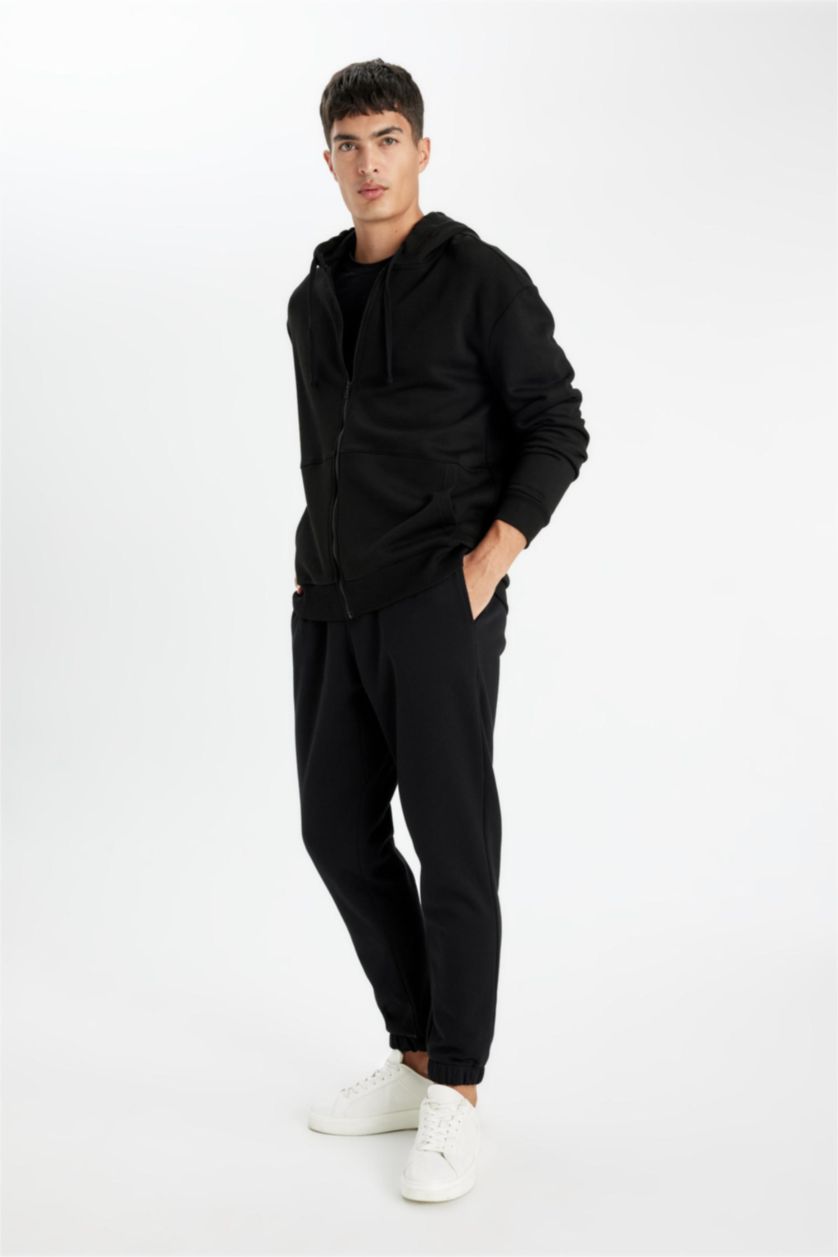 Man Black Relax Fit Trousers