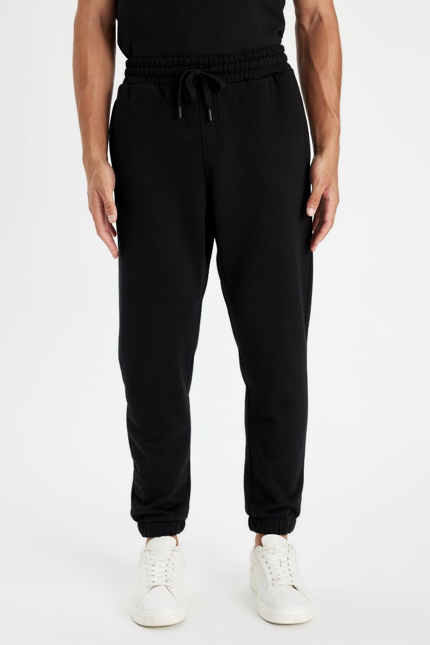 Man Black Relax Fit Trousers