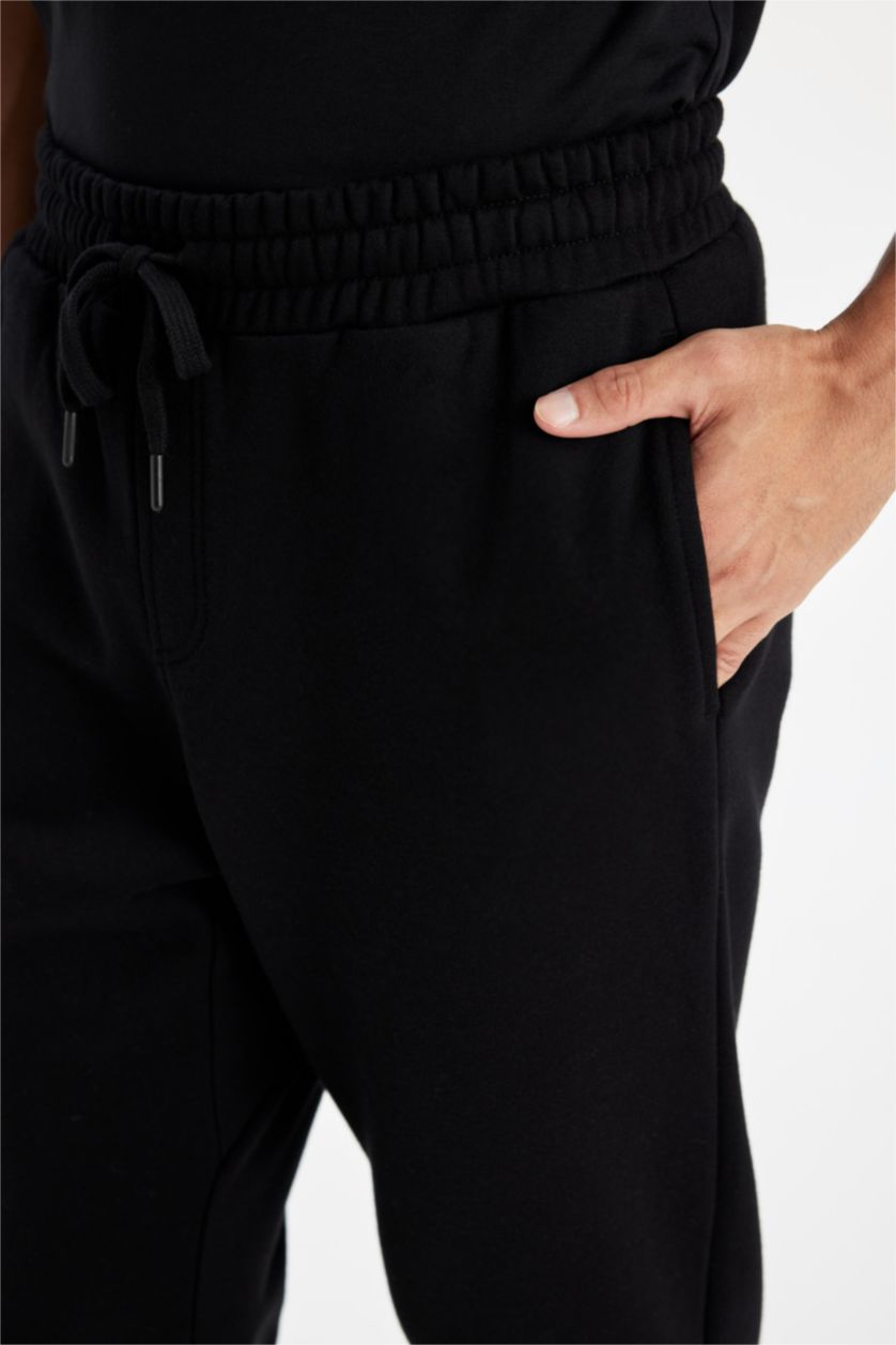 Man Black Relax Fit Trousers