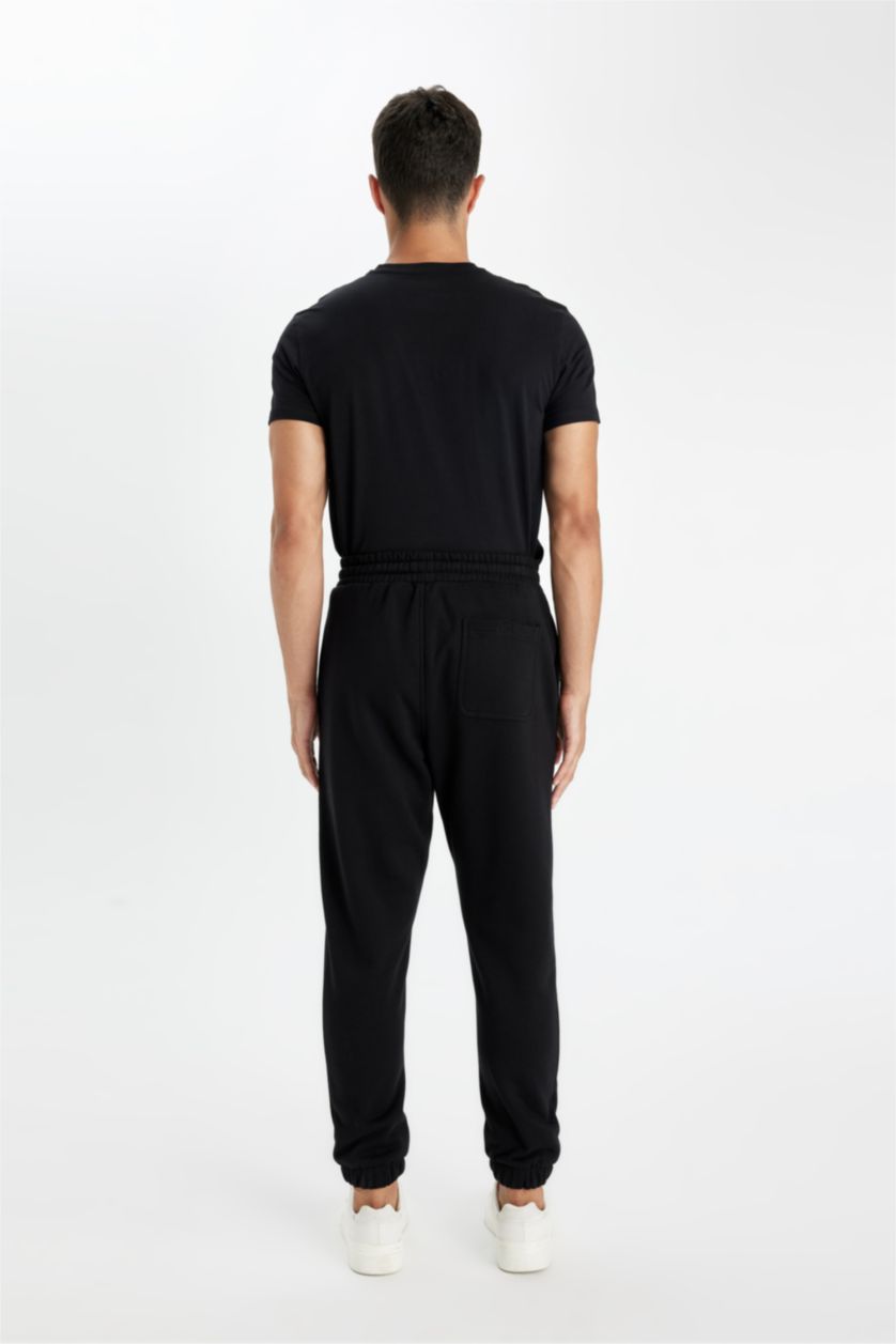 Man Black Relax Fit Trousers
