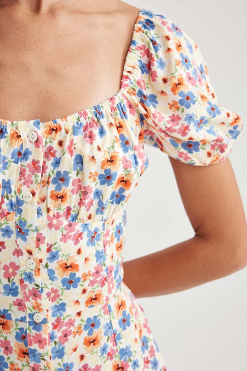 FEMME Blanc Mini Robe à Manches Courtes imprimée à col en forme de cœur