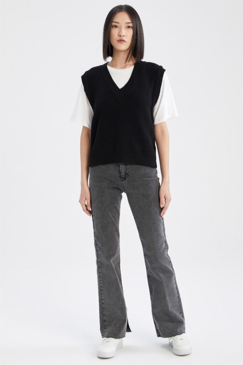 Kadın Siyah Regular Fıt V Yaka Yelek