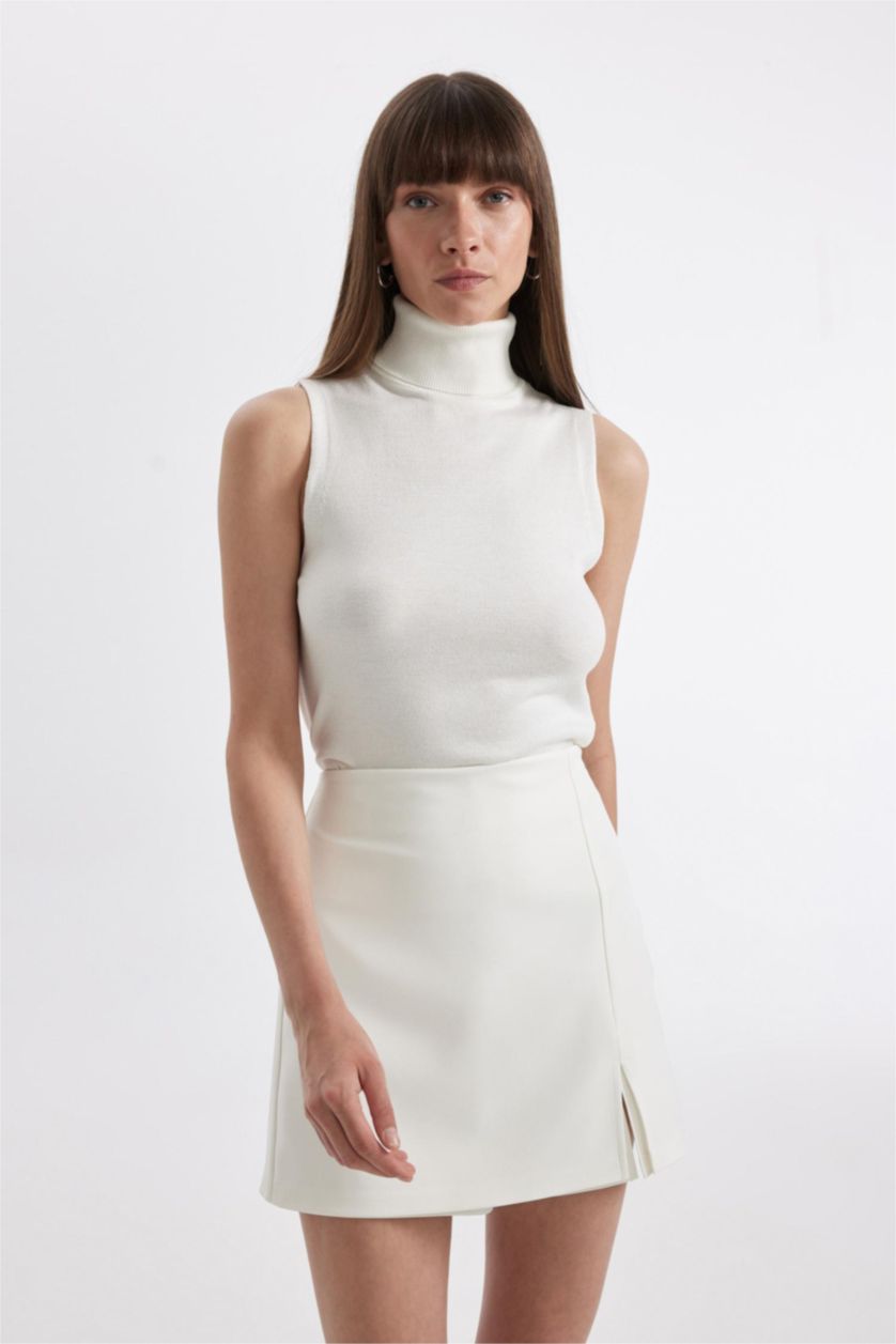 Kadın Ekru Regular Fit Balıkçı Yaka Kolsuz Basic Düz Triko Kazak