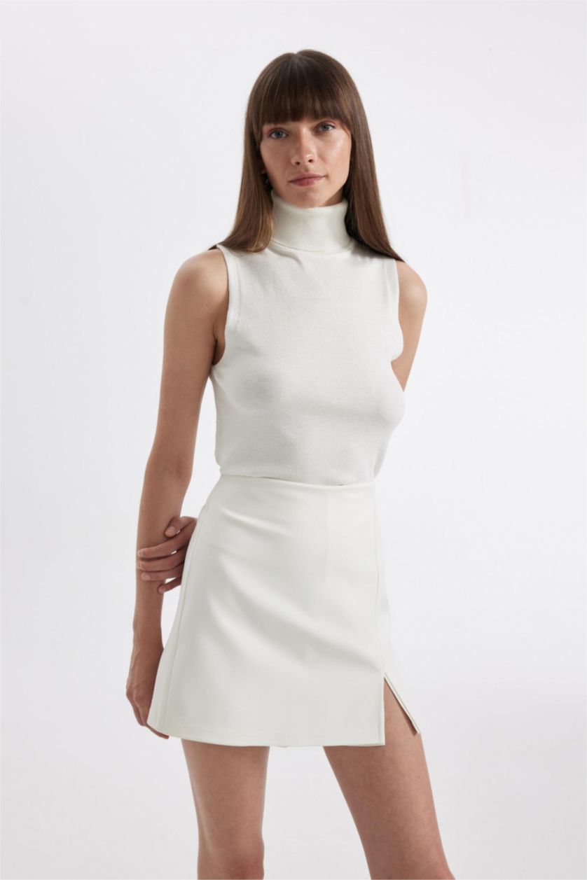 Kadın Ekru Regular Fit Balıkçı Yaka Kolsuz Basic Düz Triko Kazak