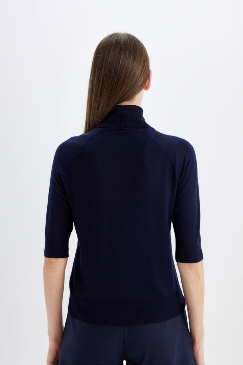 حريمي كحلي بلوفر تريكو بيزك سادة قصة عادية هاي كول