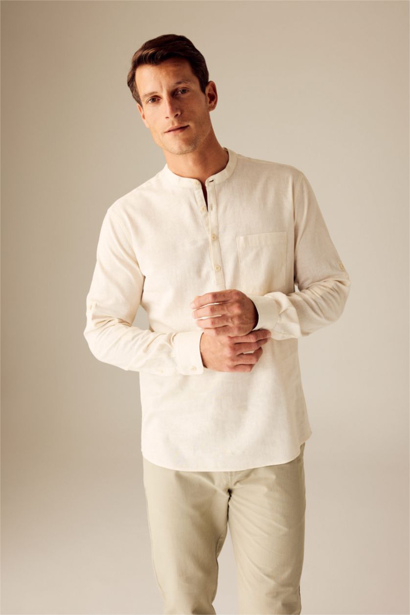 HOMME Sade Ekru Chemises à manches longues Coupe slim raccourcie Col montant