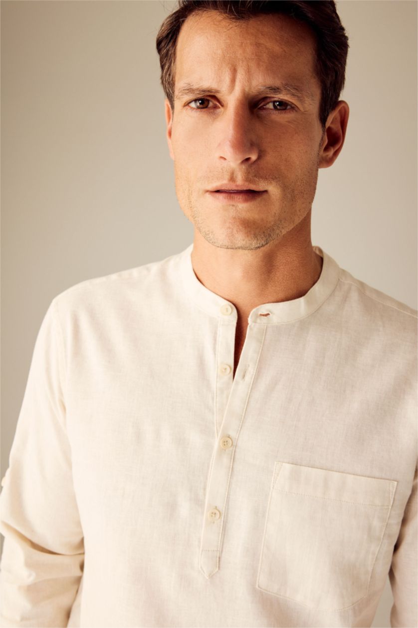 HOMME Sade Ekru Chemises à manches longues Coupe slim raccourcie Col montant