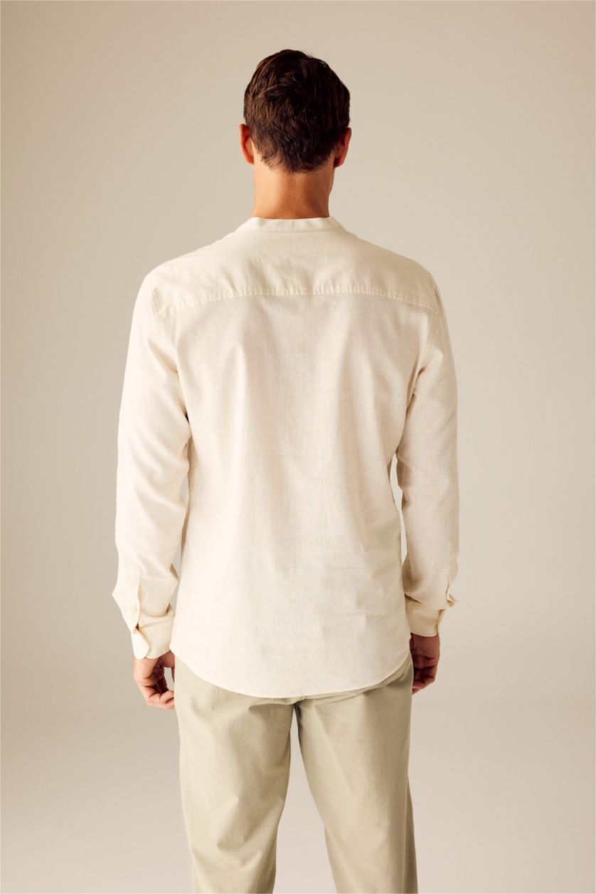 HOMME Sade Ekru Chemises à manches longues Coupe slim raccourcie Col montant