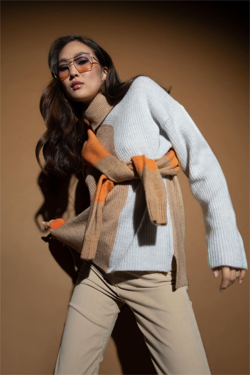 WOMAN Beige Geometric Color Block Turtleneck Oversize Fit Extra Soft Knitwear Tunic