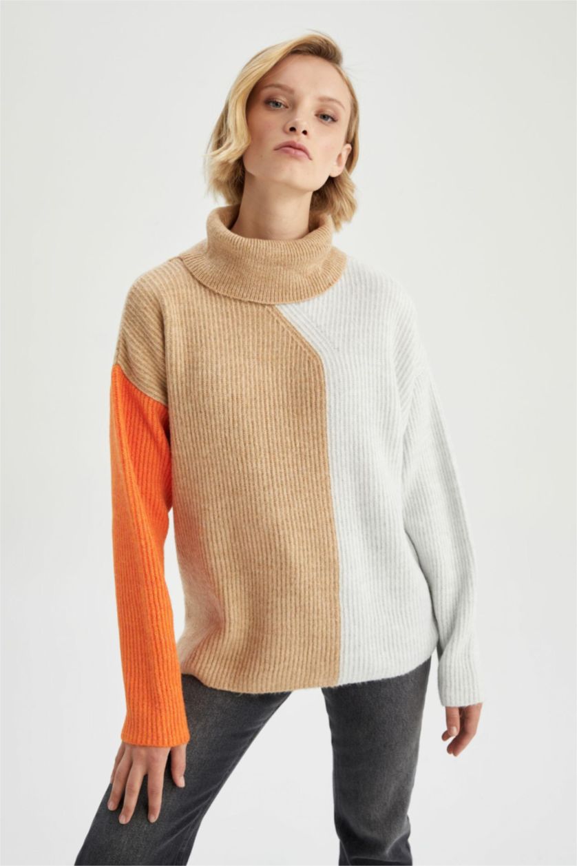 WOMAN Beige Geometric Color Block Turtleneck Oversize Fit Extra Soft Knitwear Tunic