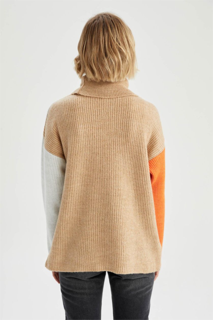 WOMAN Beige Geometric Color Block Turtleneck Oversize Fit Extra Soft Knitwear Tunic