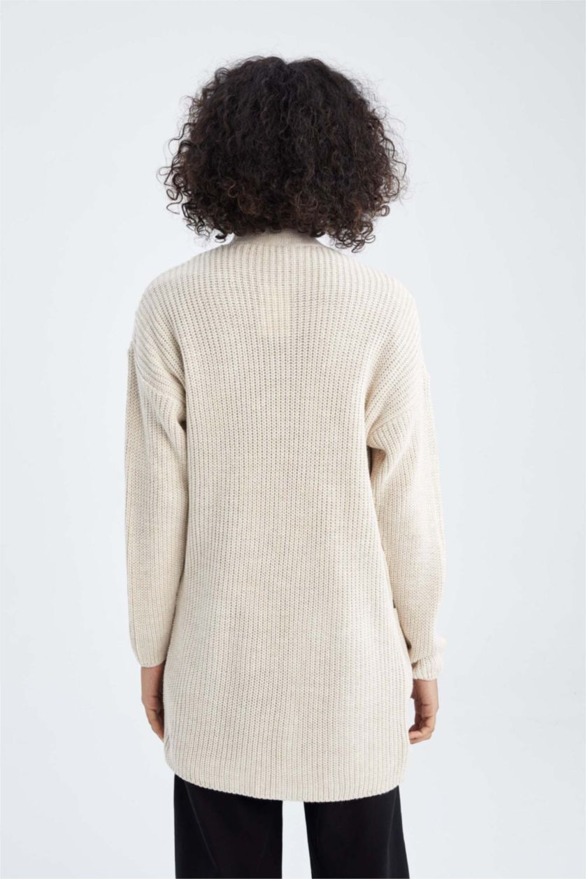 نساء بيج كارديجان قصة عادية