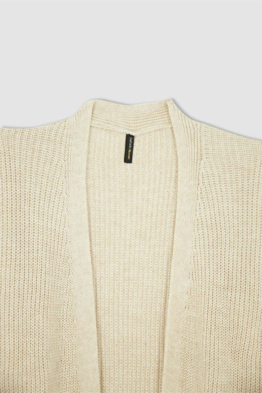 نساء بيج كارديجان قصة عادية