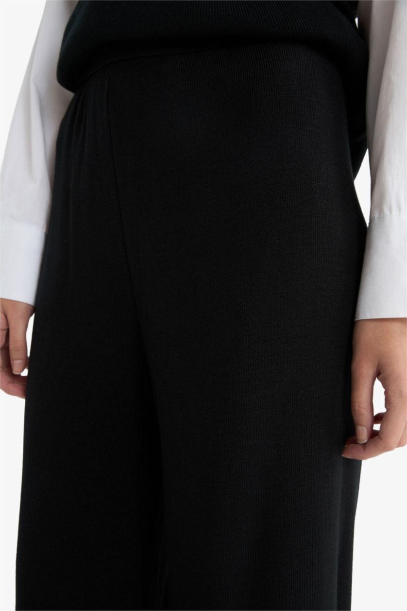 FEMME Noir Pantalon noir Coupe décontractée