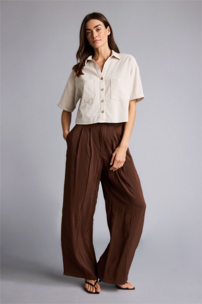 Woman Ecru Boxy Fit Shirt Collar Linen Blended Short Sleeve Shirt