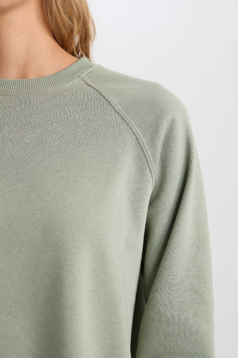 نساء كاكي فاتح سويت شيرت واسع برقبة مستديرة